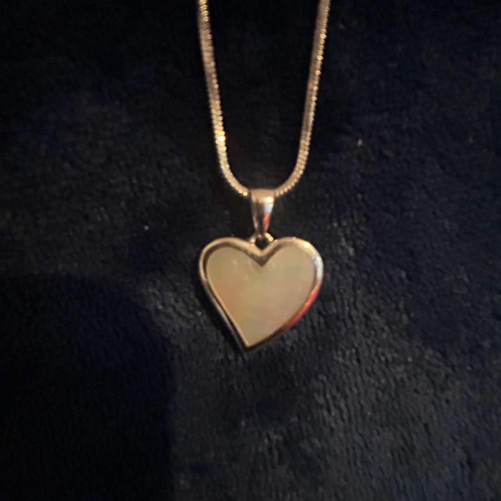 Elegant Heart Pendant Necklace Silvertone